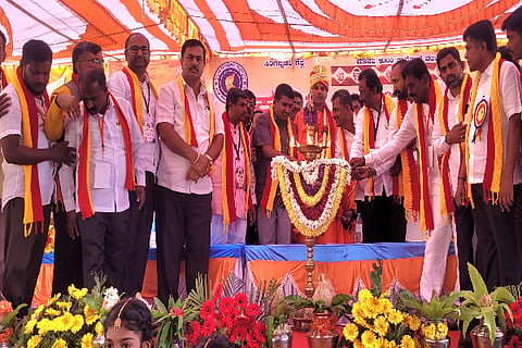 ನೆಲಮಂಗಲ ತಾಲೂಕಿನ ಯಂಟಗಾನಹಳ್ಳಿ ಸರ್ಕಾರಿ ಶಾಲಾ ಆವರಣದಲ್ಲಿ 13ನೇ ತಾಲೂಕು ಕನ್ನಡ ಸಾಹಿತ್ಯ ಸಮ್ಮೇಳನವನ್ನು ಶಾಸಕ ಎನ್.ಶ್ರೀನಿವಾಸ್ ಉದ್ಘಾಟಿಸಿದರು. ಸಮ್ಮೇಳನಾಧ್ಯಕ್ಷ ಶ್ರೀ ರಮಣಾನಂದನಾಥ ಸ್ವಾಮೀಜಿ, ಕಸಾಪ ಗ್ರಾಮಾಂತರ ಜಿಲ್ಲಾಧ್ಯಕ್ಷ ಪ್ರೊ.ಬಿ.ಎನ್.ಕೃಷ್ಣಪ್ಪ,ತಾಲೂಕು ಕಲಾವಿದರ ಬಳದ ಅಧ್ಯಕ್ಷ ಡಾ.ಜಿ. ಗಂಗರಾಜು ಮೊದಲಾದವರು ಇದ್ದರು.