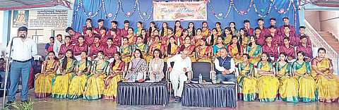 ವಿದ್ಯಾರ್ಥಿಗಳು ದುಶ್ಚಟಗಳಿಂದ ದೂರವಿರಿ