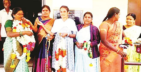 ಕಿಕ್ಕೇರಿ ಹೋಬಳಿಯ ಲಕ್ಷ್ಮೀಪುರ ಗ್ರಾಪಂ ಉಪಾಧ್ಯಕ್ಷೆಯಾಗಿ ಚಂದ್ರಕಲಾ ಶಿವಣ್ಣ ಅವಿರೋಧ ಆಯ್ಕೆಯಾದರು. ಮಮತಾ, ಪುಷ್ಪಲತಾ, ಅನಿತಾ, ಮಂಜುಳಾ, ಶ್ವೇತಾ ಇದ್ದರು. 
