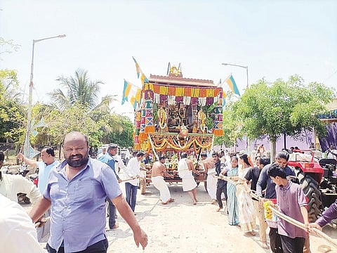  ನಾಗಮಂಗಲ ಪಟ್ಟಣದ ಇತಿಹಾಸ ಪ್ರಸಿದ್ಧ ಶ್ರೀ ಸೌಮ್ಯಕೇಶವಸ್ವಾಮಿ ಬ್ರಹ್ಮರಥೋತ್ಸವ ವಿಜೃಂಭಣೆಯಿಂದ ನೆರವೇರಿತು.