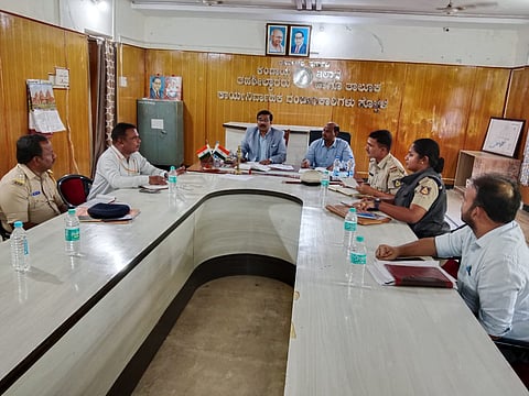 district koppal tahasildar meeting illegale resorts home stays