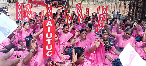 district koppal asha workers protest