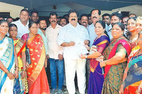 23-bkl-1 manavi