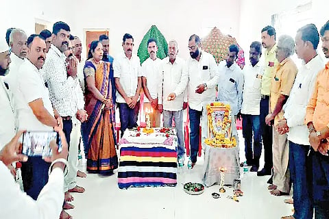 27 SR 1