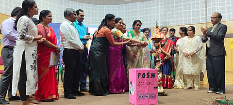 27_HSN_09
