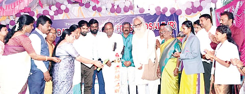 ಓದುವ ಹವ್ಯಾಸ ಮೈಗೂಡಿಸಿಕೊಳ್ಳಿರಿ
