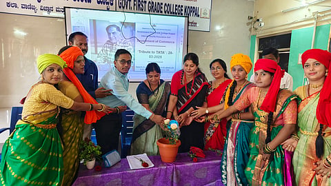 district koppal govt degree collage commerce department