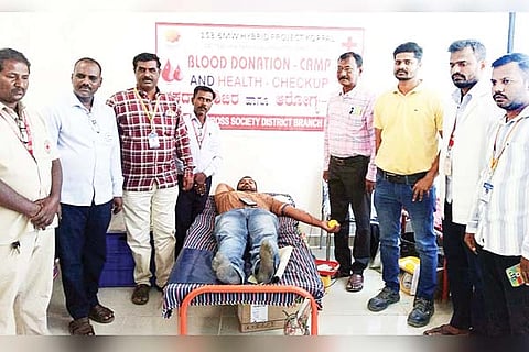 Alavandi blood donete