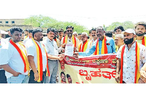 Demand for protection of parks