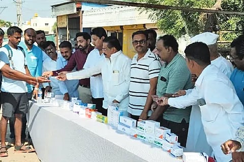 Distribution of medicine to hikers is commendable