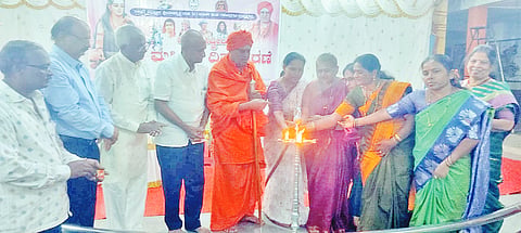 GJD MAHILA DINA S