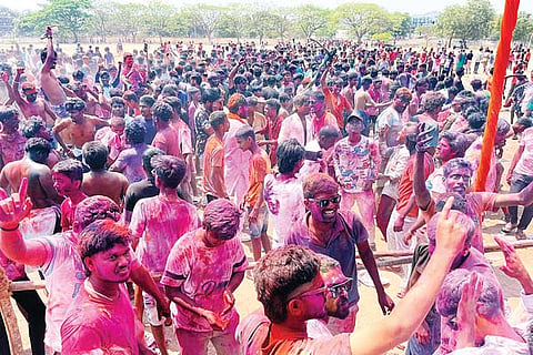 Gangavathi Holi celabrate