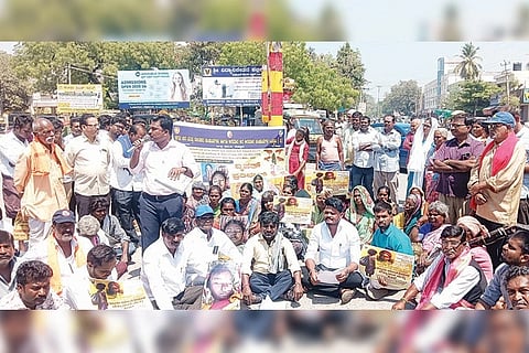 Gangavati Alemari Budakattu Community Protest