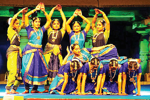 Hampi Utsav A glimpse of cultural dance