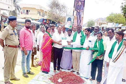 KURUGODU FORMARS PROTEST