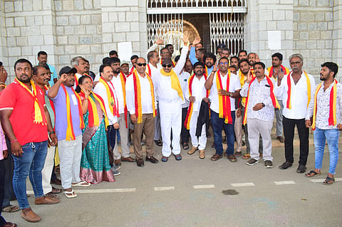 Kannada Union-Karnataka State Organization Protest Mandya