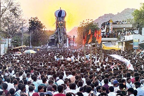 Kurugodu doddabasaveshwara Chariot Festival