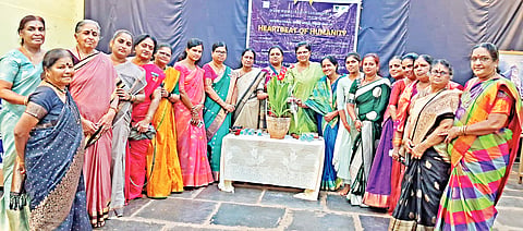 LXR MAHILA DINA