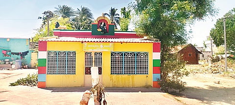 ಮದ್ದೂರು ತಾಲೂಕಿನ ನಿಢಘಟ್ಟ ಗ್ರಾಮದಲ್ಲಿರುವ ಮಾರಮ್ಮ ದೇಗುಲದ ಹೊರ ನೋಟ.