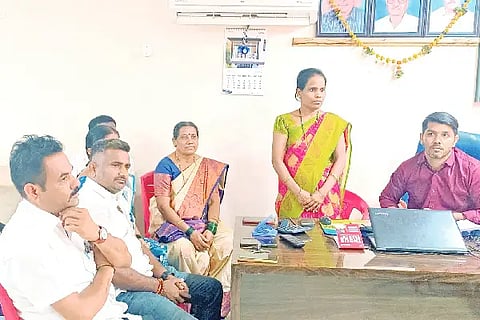 Municipal chief urged to take action