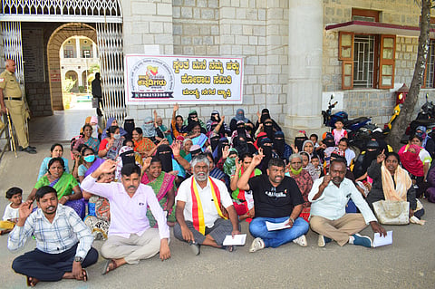 Protest demanding site allocation Mandya