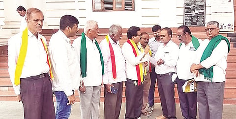 Protest in Mysore against amendment in APMC Act