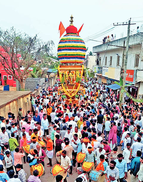 Veerabhadreshwar Rathtotsava in savanur