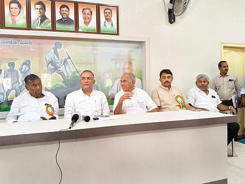 MINISTER