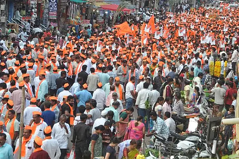 YATNAL FOLLOWERS PROTEST