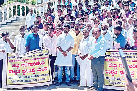 dvg-arundi-protest.jpg