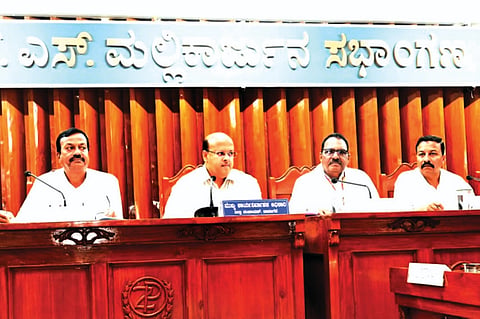 dvg-guarantee-meeting.jpg