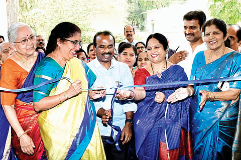 dvg-vanitha-samaja.jpg