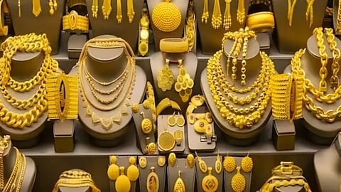 gold-rates-1734068781