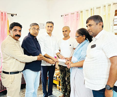 ಚಿತ್ರ 28ಎಸ್ ಡಿ ಪಿ 02.