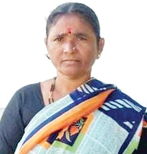 ಪೋಟೋ ( 18ವೈಎಲ್ ಬಿ 01)