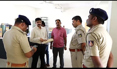 district koppal lokayukta police visit rto office