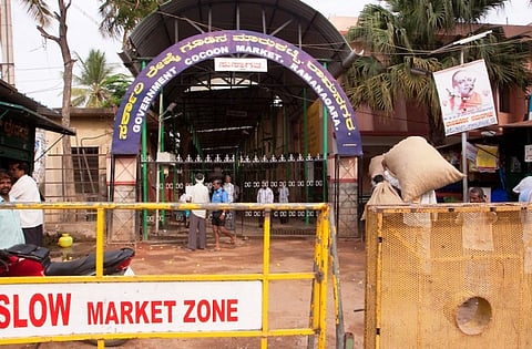 05-07-rama-Ramanagara Cacoon market