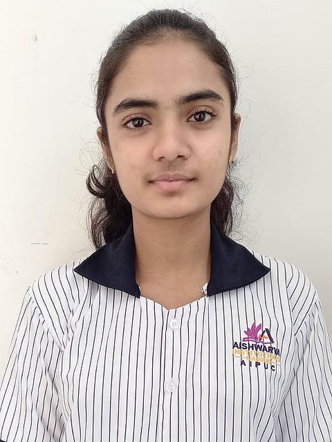 09M.D.R.1 Syeda Rifa Kousar (572 95.3%) Taluk 2nd Rank