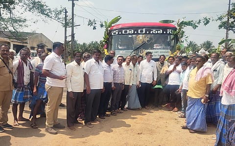 11 nugehalli bus