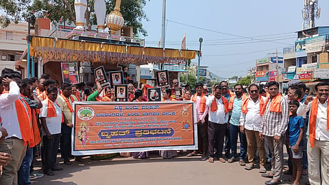 25 MANJU 01