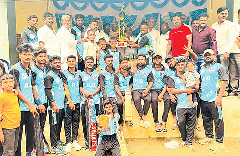 trophy distribution