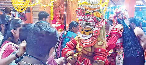 ವಾರ್ಷಿಕ ತೆರೆ ಸಂಪನ್ನ