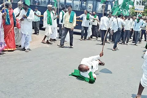 Demand for payment of sugarcane bill arrears