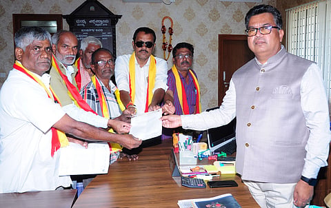 Demand to start B.A. Honors course Mandya