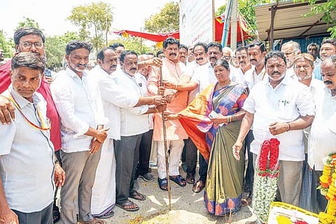Gangavathi road development tangadagi