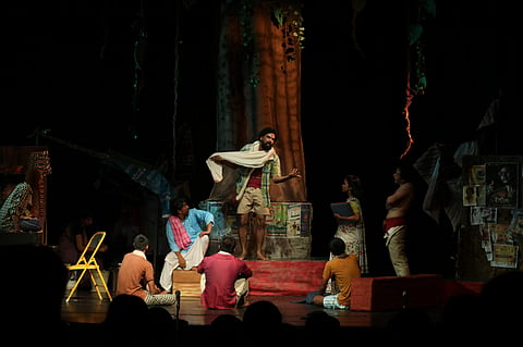 Katte Purana Photos (1)
