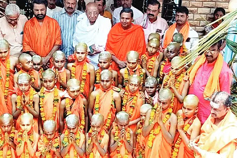 Linga initiation to enhance moral values ​​in children