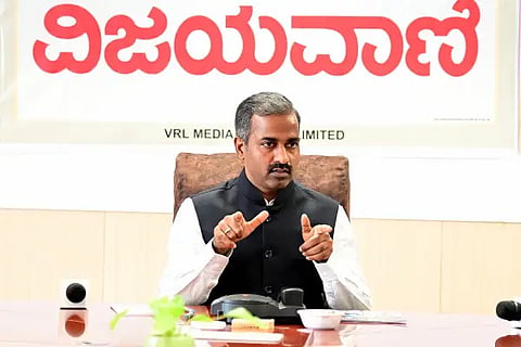 Phone in prasanna