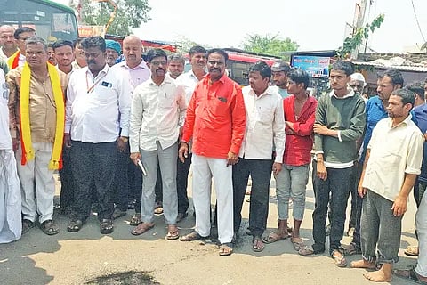 Protest demanding compensation for Togari