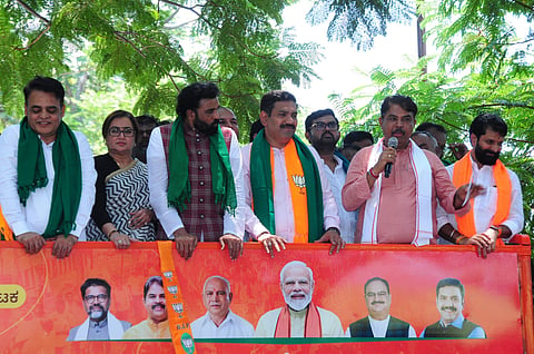 R Ashok criticism against Congress Mandya